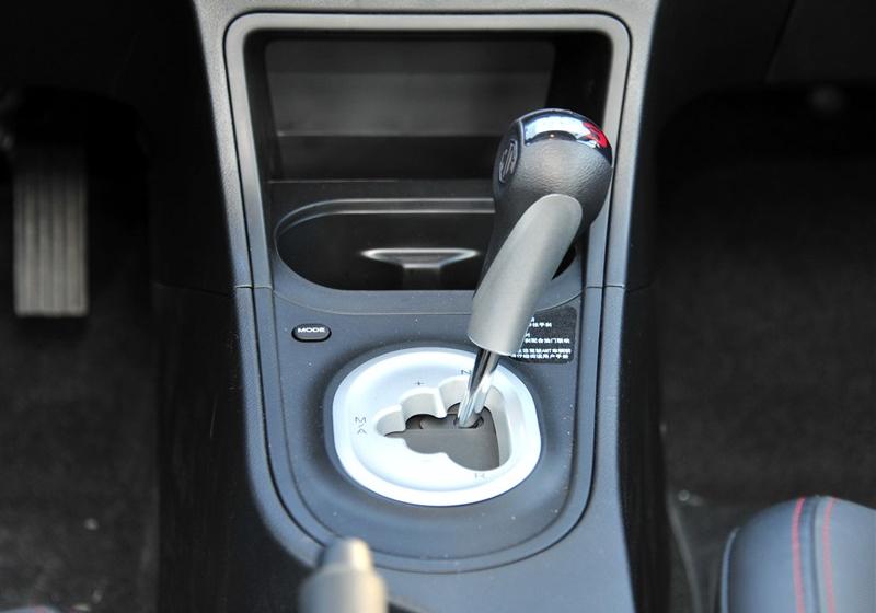 2014款 1.5L 自動豪華版