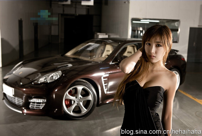 靚妹豪車誘惑