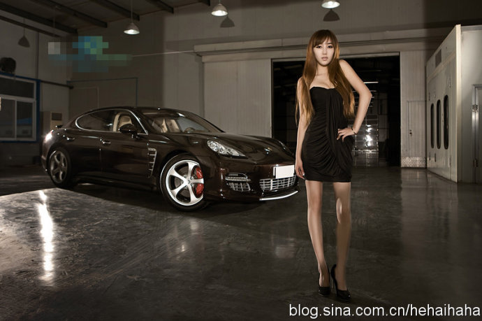 靚妹豪車誘惑