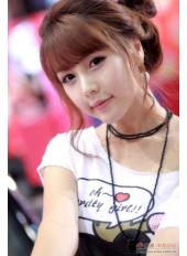 韓國媚模李智友