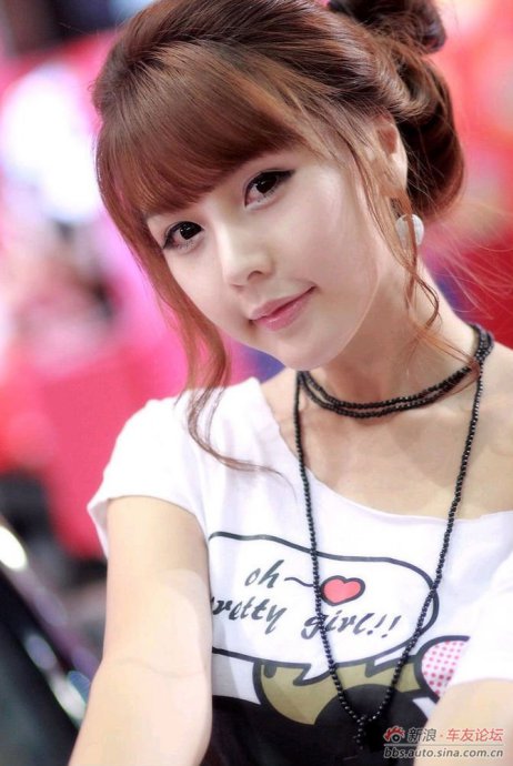 韓國媚模李智友