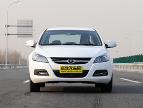 運動范兒家用車 試駕江淮和悅1.5L MT運動版 卓眾汽車網(wǎng)