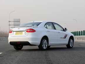 運動范兒家用車 試駕江淮和悅1.5L MT運動版 卓眾汽車網(wǎng)