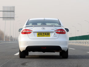 運動范兒家用車 試駕江淮和悅1.5L MT運動版 卓眾汽車網(wǎng)