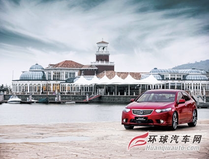 換裝--試駕2013款東風(fēng)本田思鉑睿