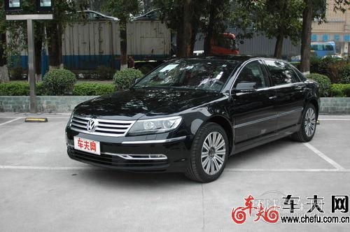 突出內(nèi)涵 進(jìn)口大眾輝騰全球限量版到店實(shí)拍