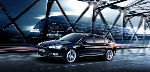 展現(xiàn)正能量 新年安全舒適B級車導(dǎo)購