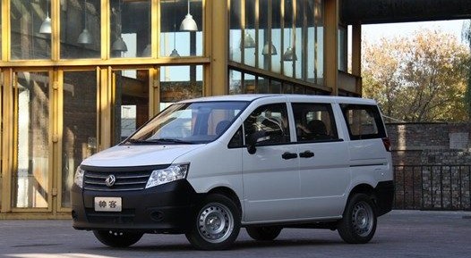 長城騰翼V80VS鄭州日產(chǎn)帥客對(duì)比導(dǎo)購