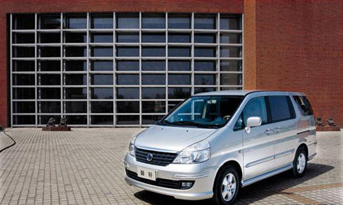 純商務(wù)范兒 試駕鄭州日產(chǎn)MPV御軒