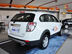 雪佛蘭  2.4L 自動(dòng) 車輛右側(cè)尾部視角