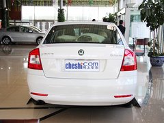 斯柯達(dá)  1.6L 手動(dòng) 車輛正后方尾部視角