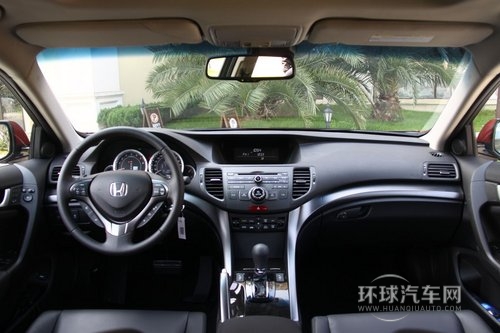 東風本田 2.4L 自動 中控臺整體