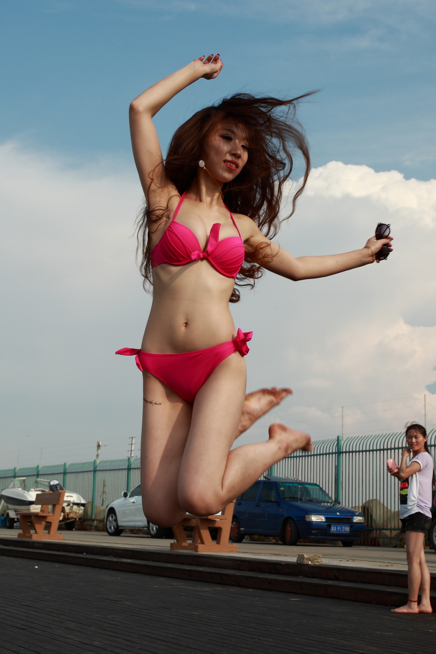 金山車模比基尼秀 迷瞎你的眼