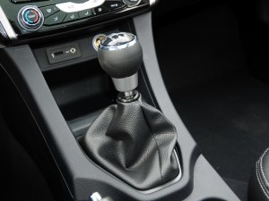 V6菱仕 2013款 1.5L 手動旗艦版