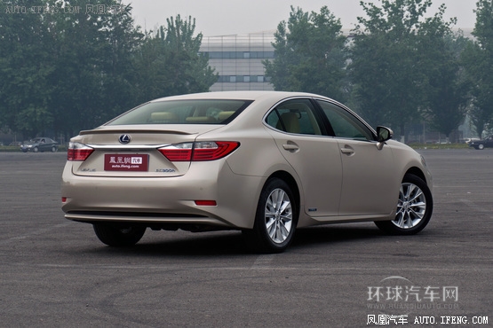 雷克薩斯ES對比凱迪拉克XTS “非主流”
