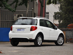 長安鈴木  酷銳版 1.6L 手動 車輛右側尾部視角