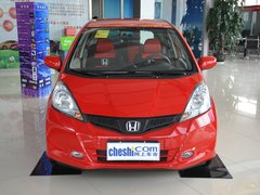 廣汽本田 1.3L 手動 車頭正面視角