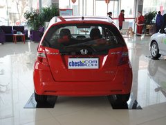 廣汽本田 1.3L 手動 車輛正后方尾部視角