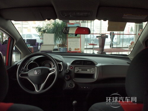 廣汽本田 飛度 1.3L MT 中控臺整體