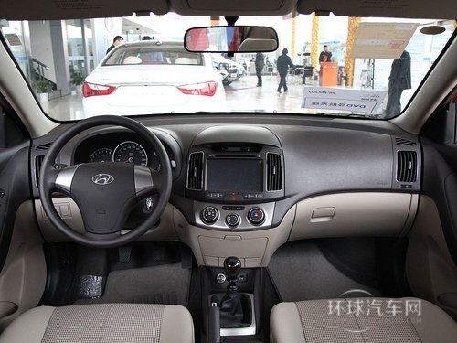 北京現(xiàn)代  1.6L 手動 中控臺整體