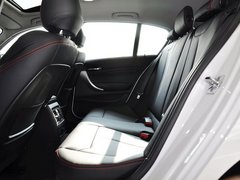 寶馬(進口) 125i 2.0T 第二排座椅正視圖