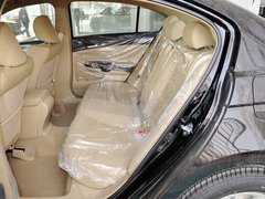 廣汽本田  2.0L 自動 第二排座椅正視圖