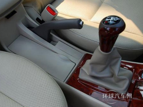 克服夏季動力不足 小排量車宜選-手動擋