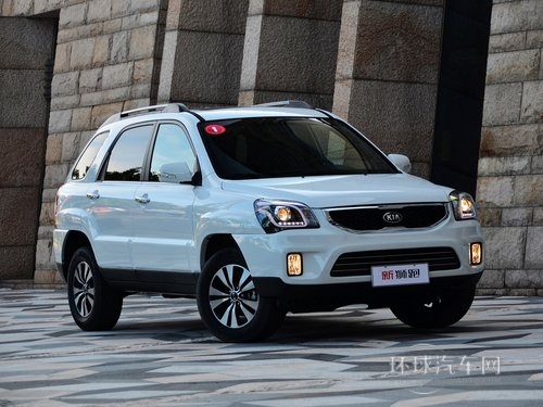 東風悅達起亞  2.0 Premium 車輛右側45度角