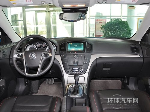 別克 2.0T 中控臺(tái)整體