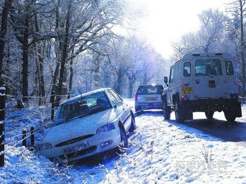 警方發布雪天行車提示 側滑切忌猛剎車