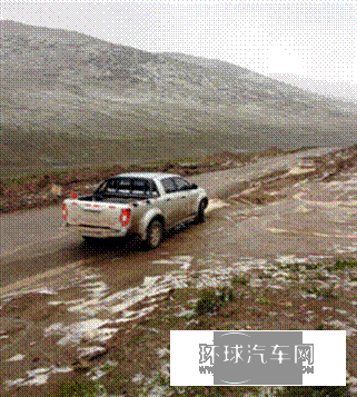 域虎單騎游西藏 形單影只“野”自由 域虎單騎游西藏 形單影只“野”自由