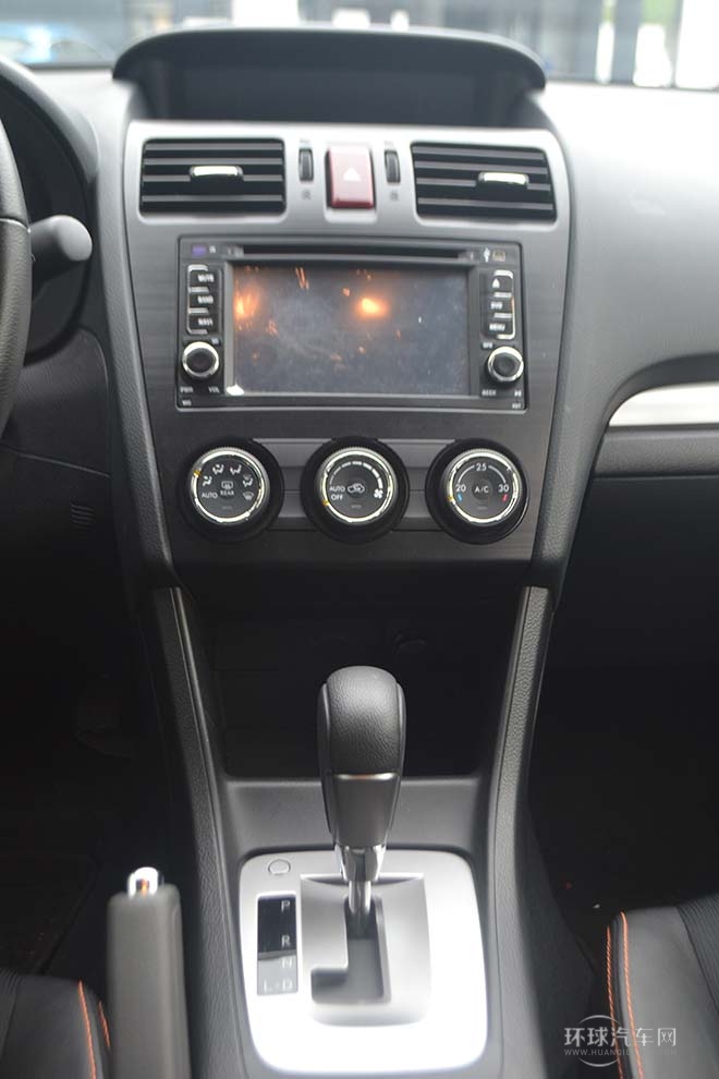 2014款2.0i舒適版