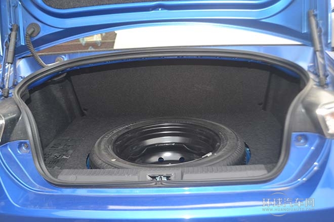 2013款自動(dòng)擋基本版