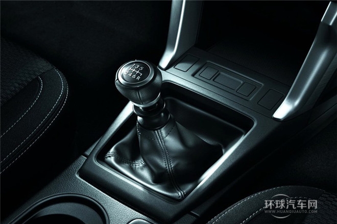 2013款 2.0i 手動豪華版