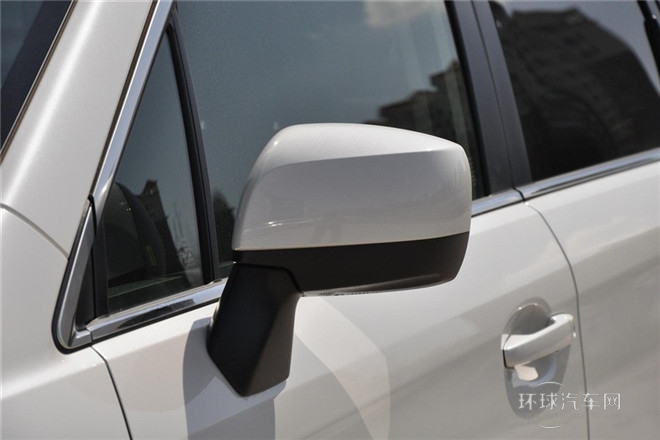 2013款 2.0i 手動豪華版