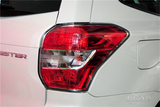 2013款 2.0i 自動豪華版