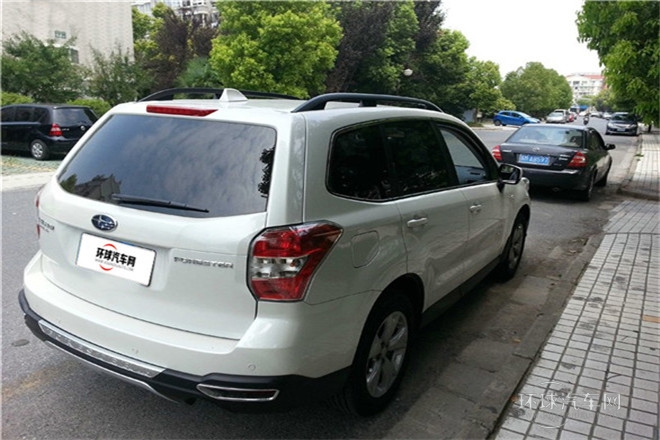 2013款 2.0i 自動豪華版