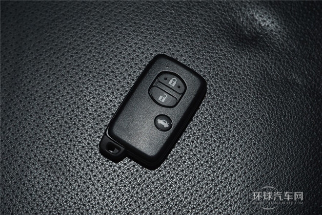 2013款 2.0i 自動舒適版