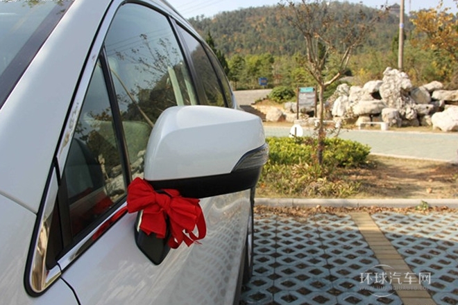 2013款 2.5i 自動豪華版