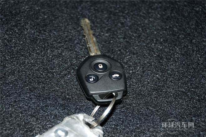 2013款 2.5i 自動豪華導航版