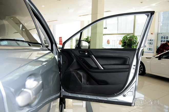 2013款 2.5i 自動豪華導航版