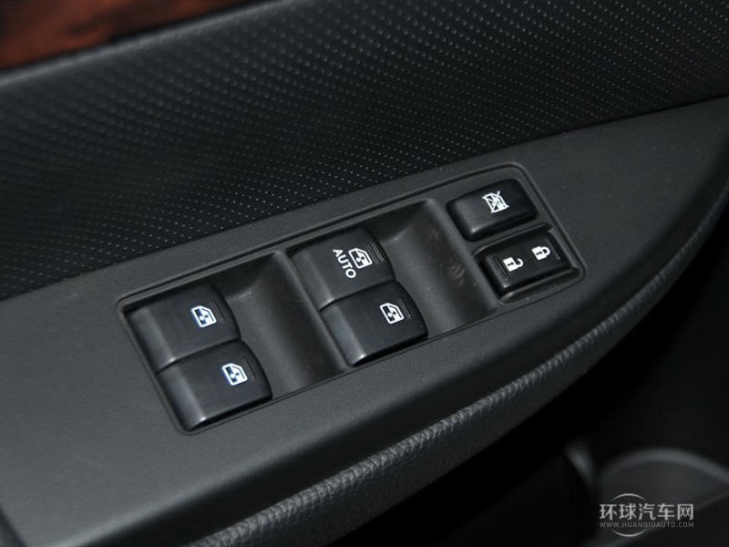 2014款 2.5i豪華版