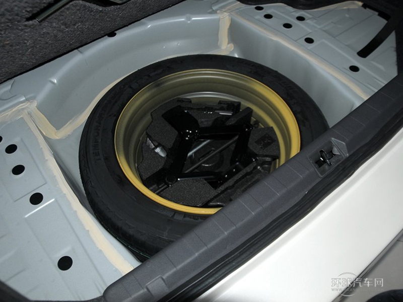 2014款 2.5i豪華版