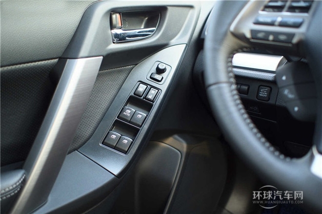 2013款 2.5i 自動尊貴版