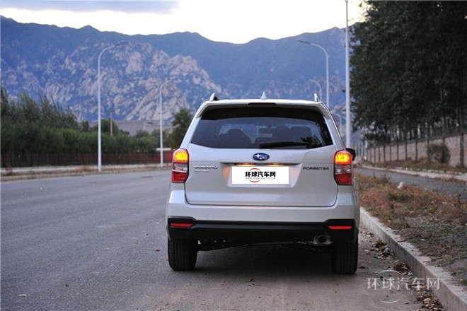 2013款 2.5i 自動尊貴版