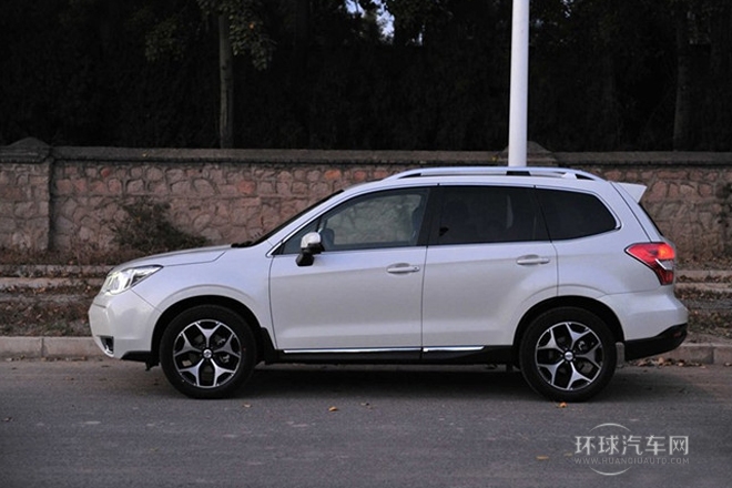 2013款 2.5i 自動尊貴版