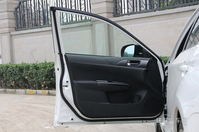 2011款 2.5T STI三廂