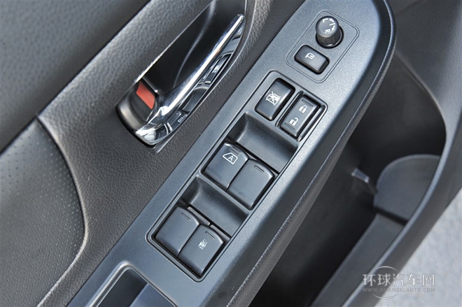 2014款2.0i豪華導(dǎo)航版