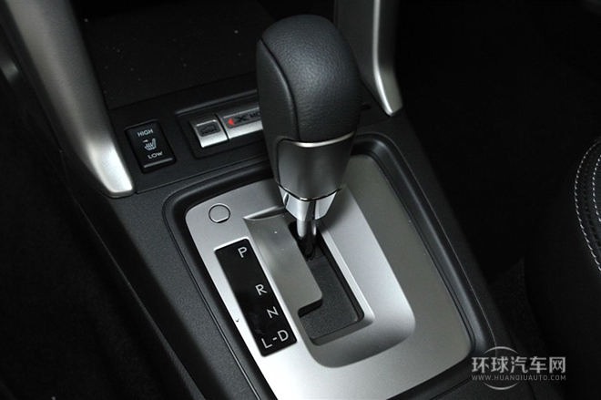 2013款 2.5i 自動尊貴導航版