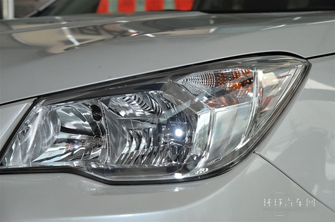 2013款 2.5i 自動尊貴導航版